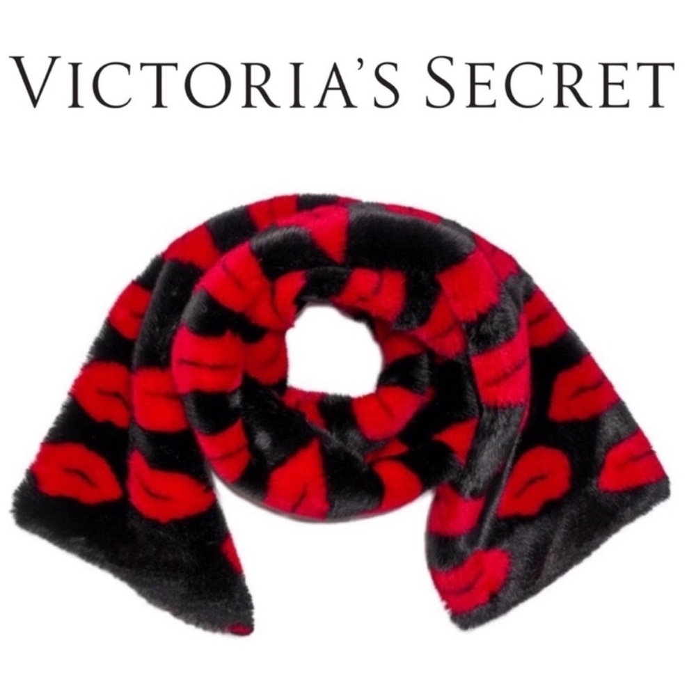 - Victoria’s Secret Flirt Scarf